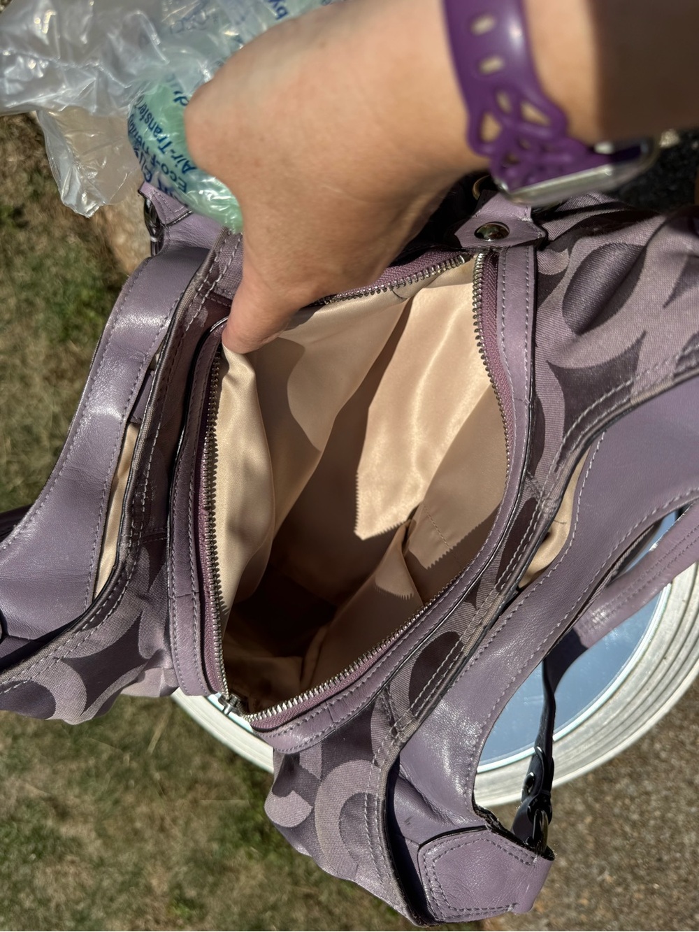 Coach Lavender-Gray Signature Jacquard Hobo - Picture 5 of 9